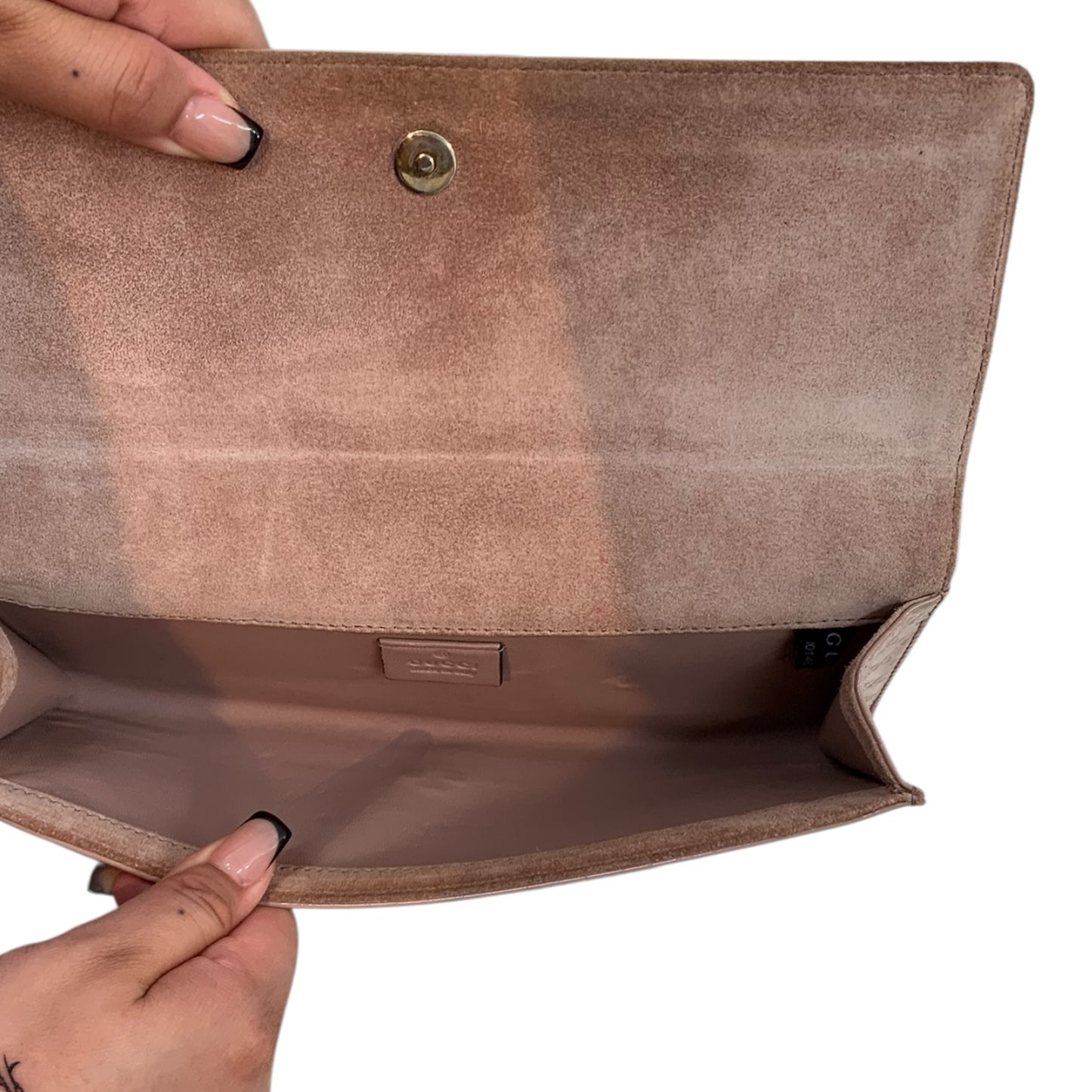 Gucci Patent Microguccissima Small Broadway Clutch Dark Cipria