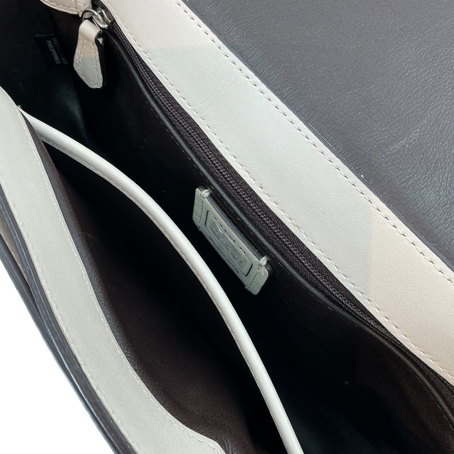 COACH Swagger Shoulder Bag in Pebble Leather with Ombré Rivets