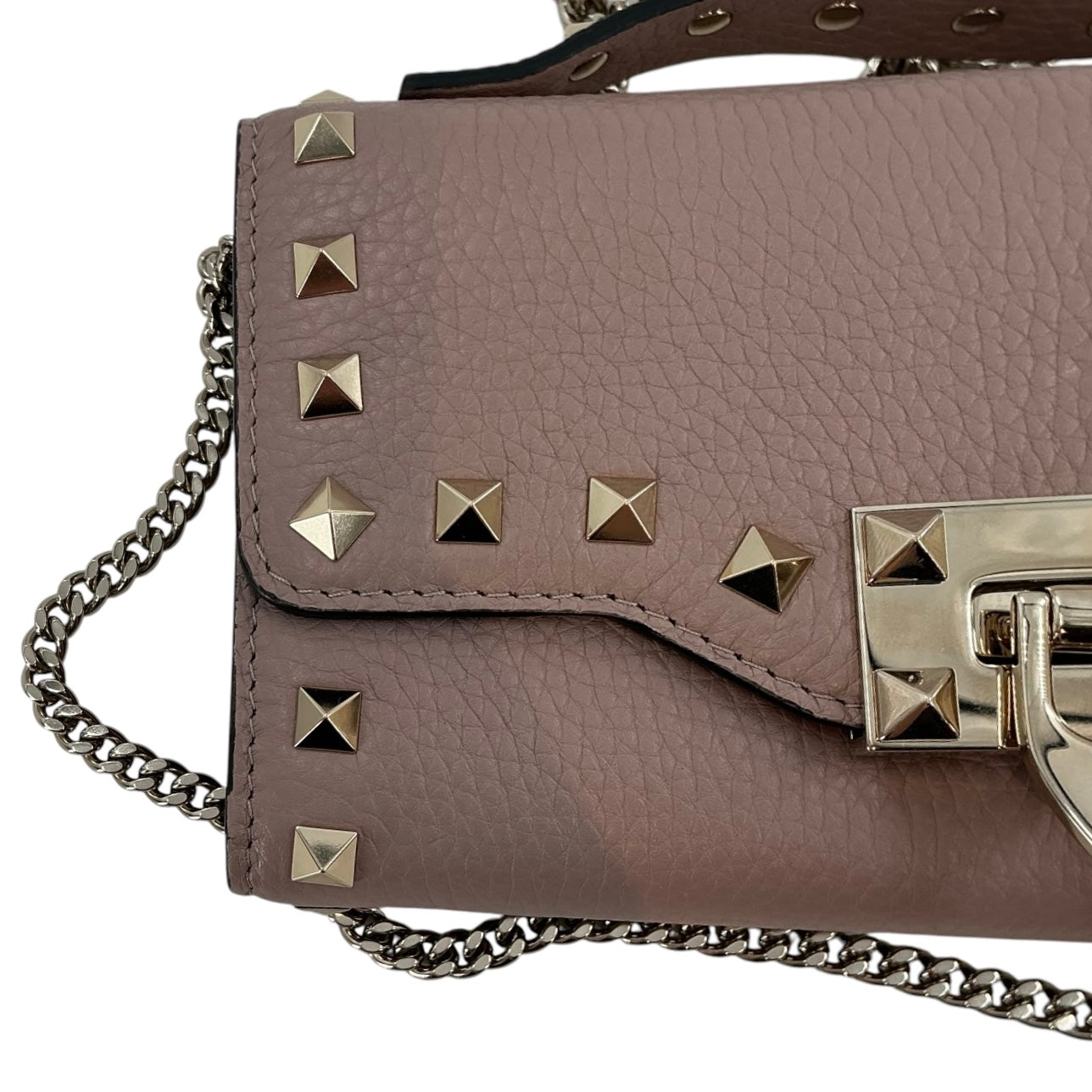 Valentino Garavani Rockstud Grainy Calfskin Wallet on Chain