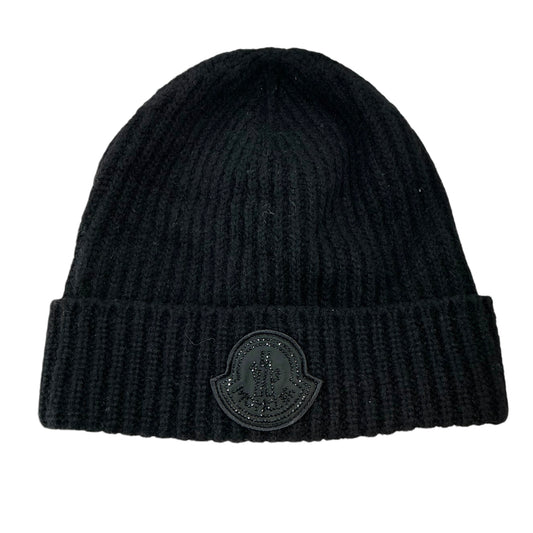 Moncler Tonal Logo Ribbed Knit Beanie Hat – Black