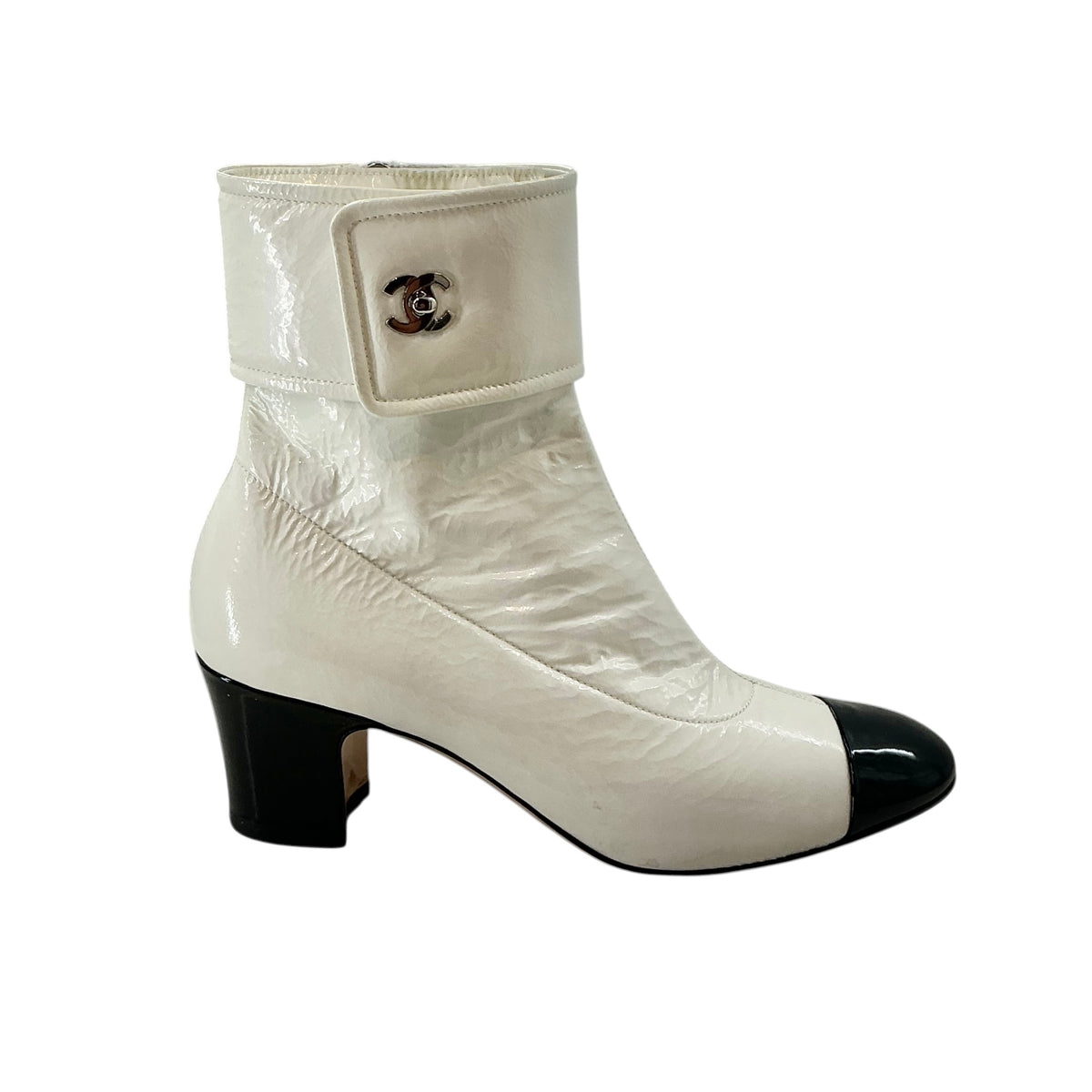 CHANEL White Crumpled Patent Calfskin Cap Toe Turnlock Ankle Boots