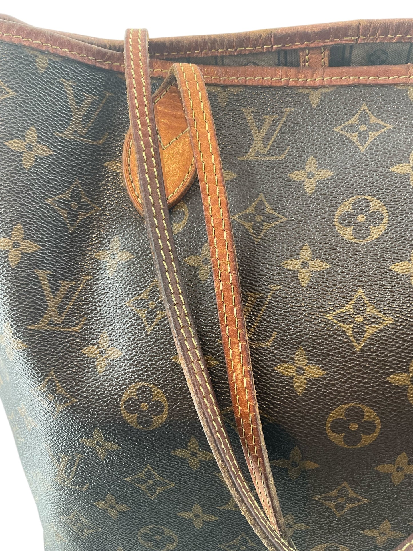 Louis Vuitton Neverfull Tote