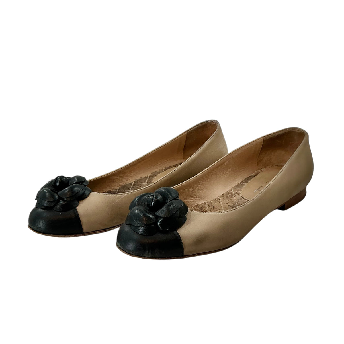 CHANEL Camellia Two-Tone Leather Ballet Flats