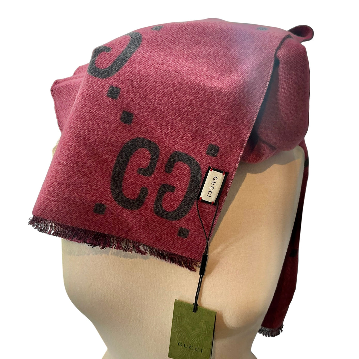 Gucci GG Jacquard Reversible Wool Silk Scarf – Graphite Gray & Pink