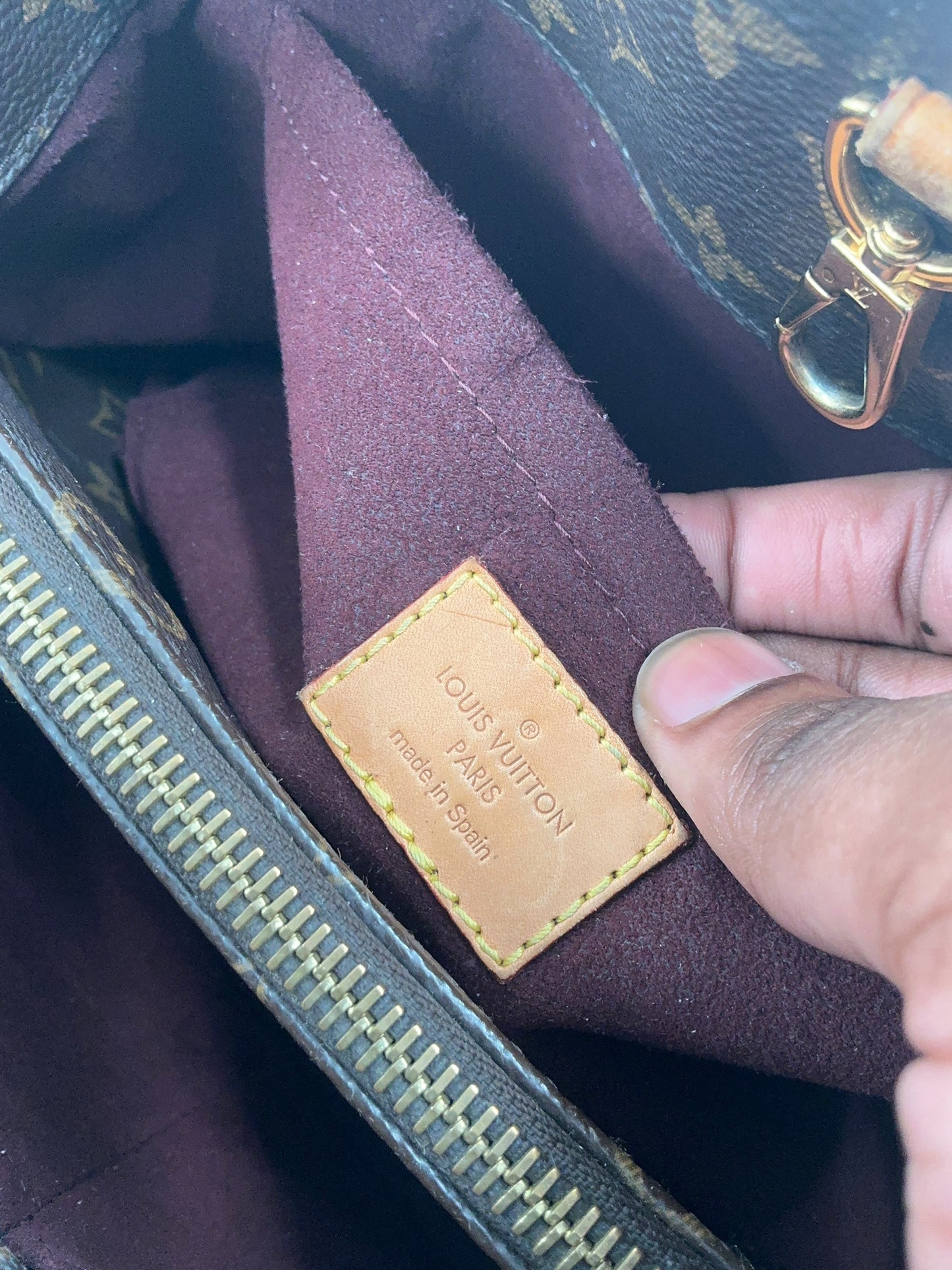 Louis Vuitton Montaigne GM Satchel