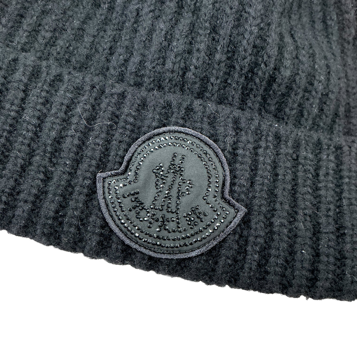 Moncler Tonal Logo Ribbed Knit Beanie Hat – Black