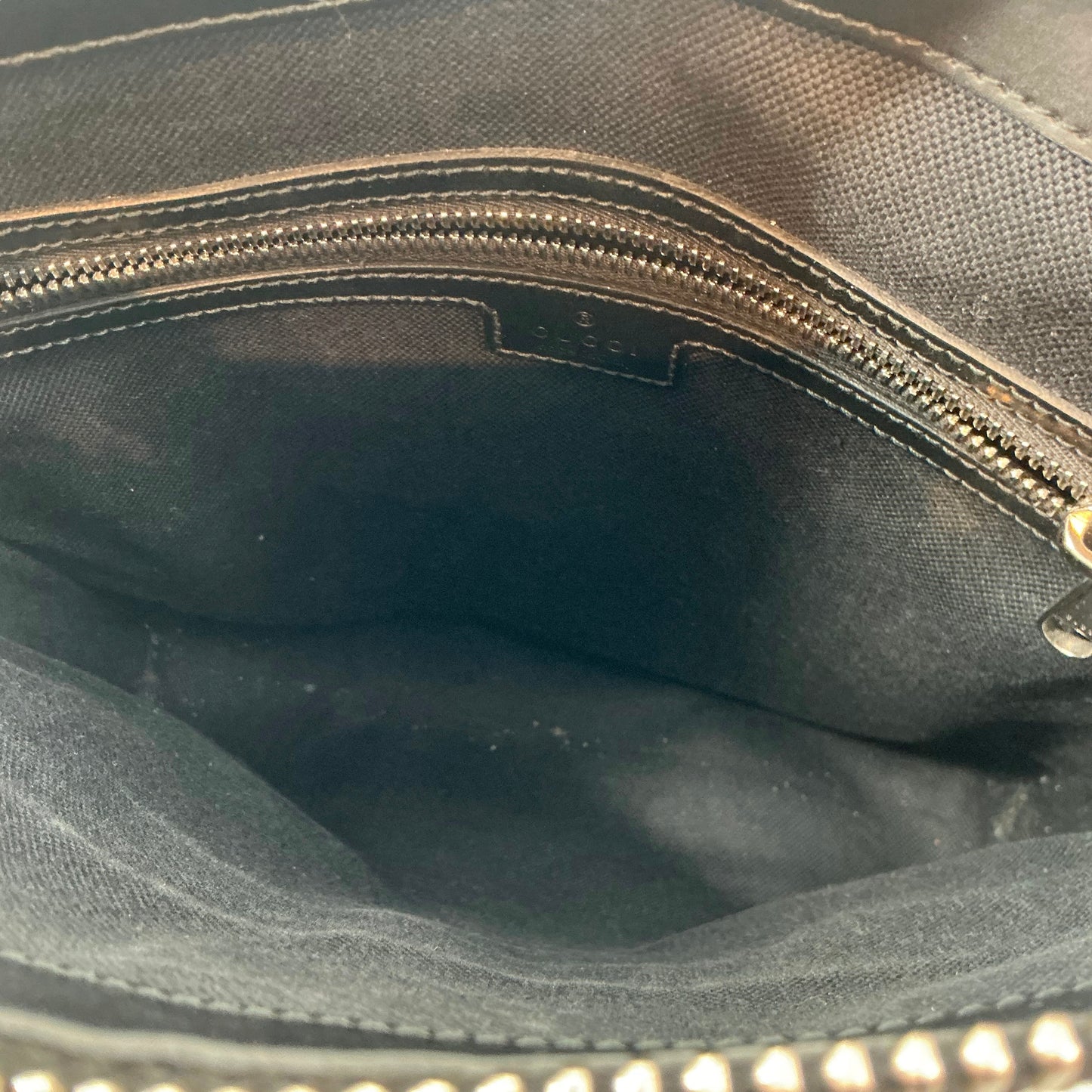 Gucci GG Supreme Flat Messenger Bag (Black/Grey)
