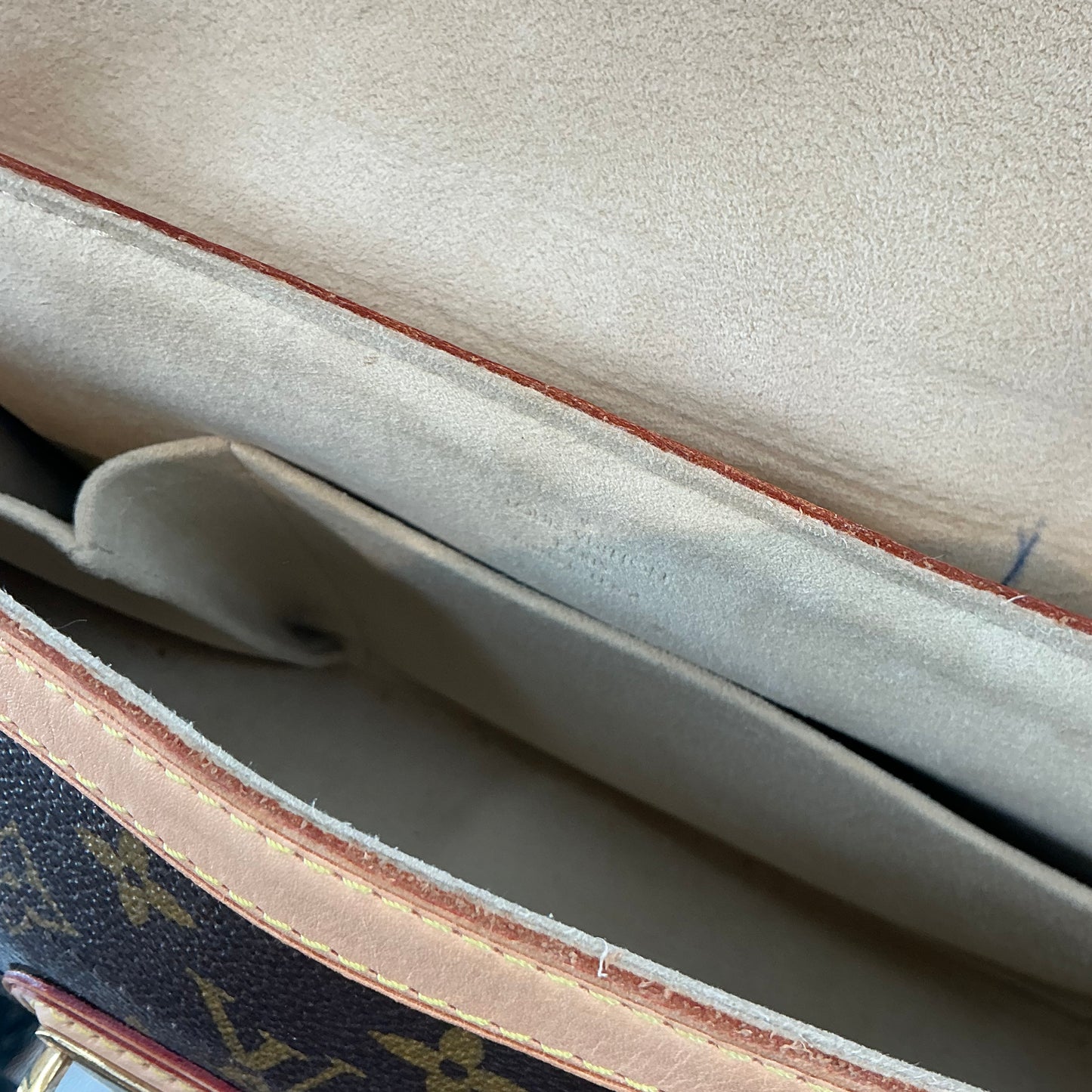 Louis Vuitton Monogram Canvas Beverly MM Shoulder Bag