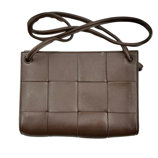 Bottega Veneta Lambskin Maxi Intrecciato Mini Cassette Crossbody Pouch