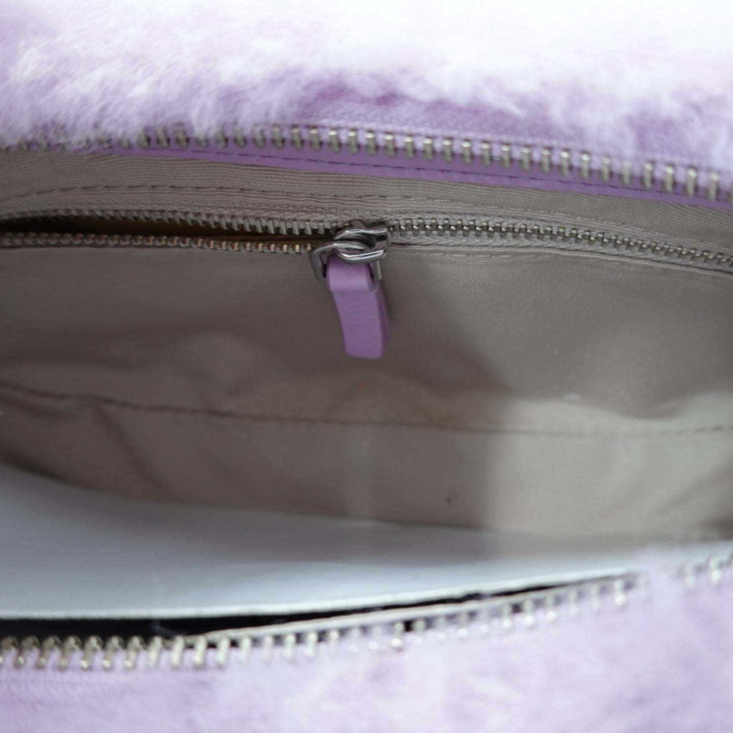 Marc Jacobs the Teddy Curve Bag