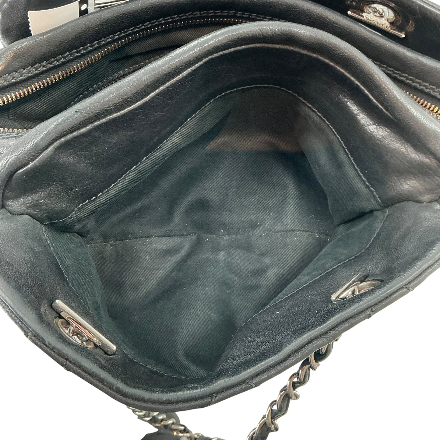 Chanel Vintage Black Quilted Leather Large CC Diamond Stitch Shoulder Bag