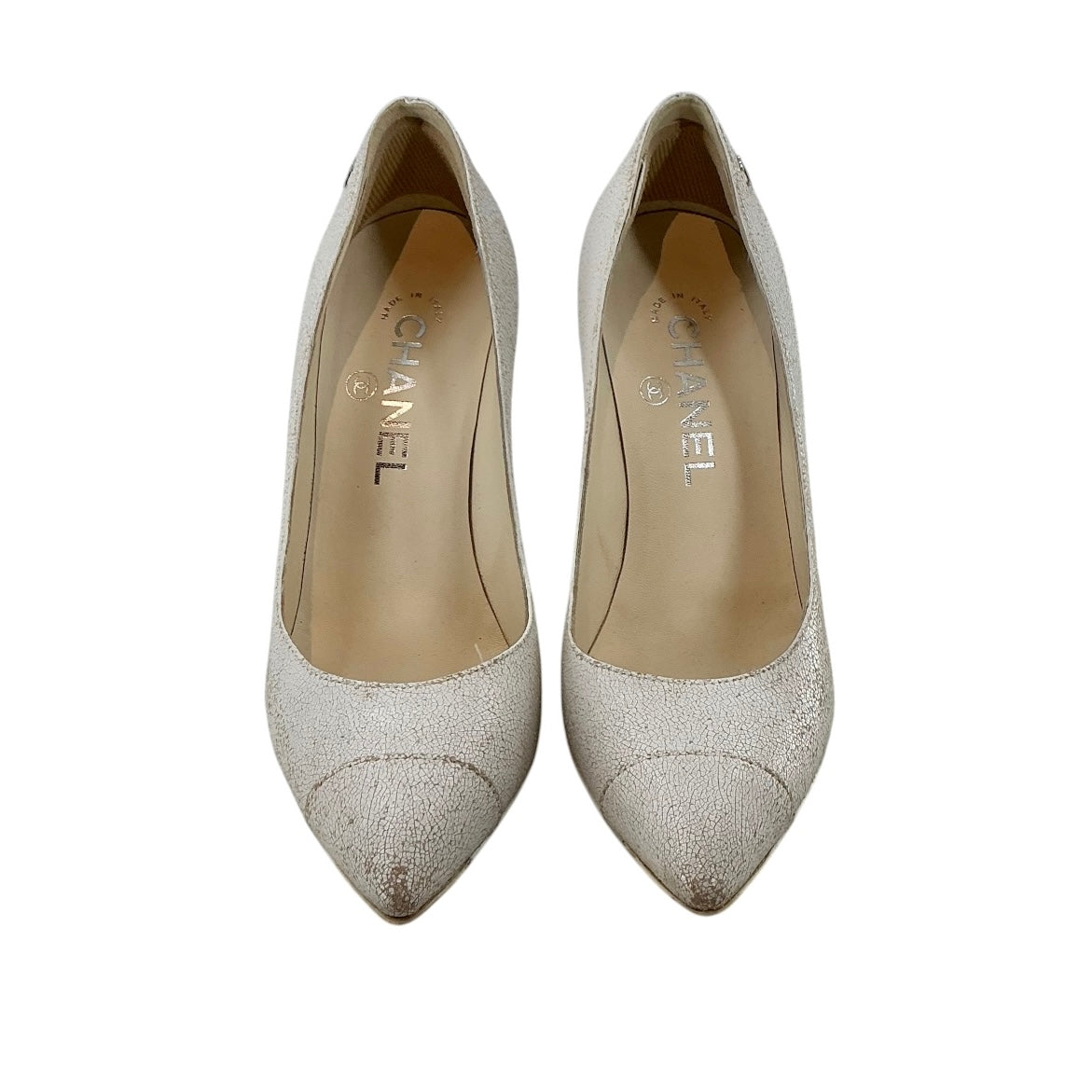 CHANEL White Crackle Leather Cap-Toe Pumps