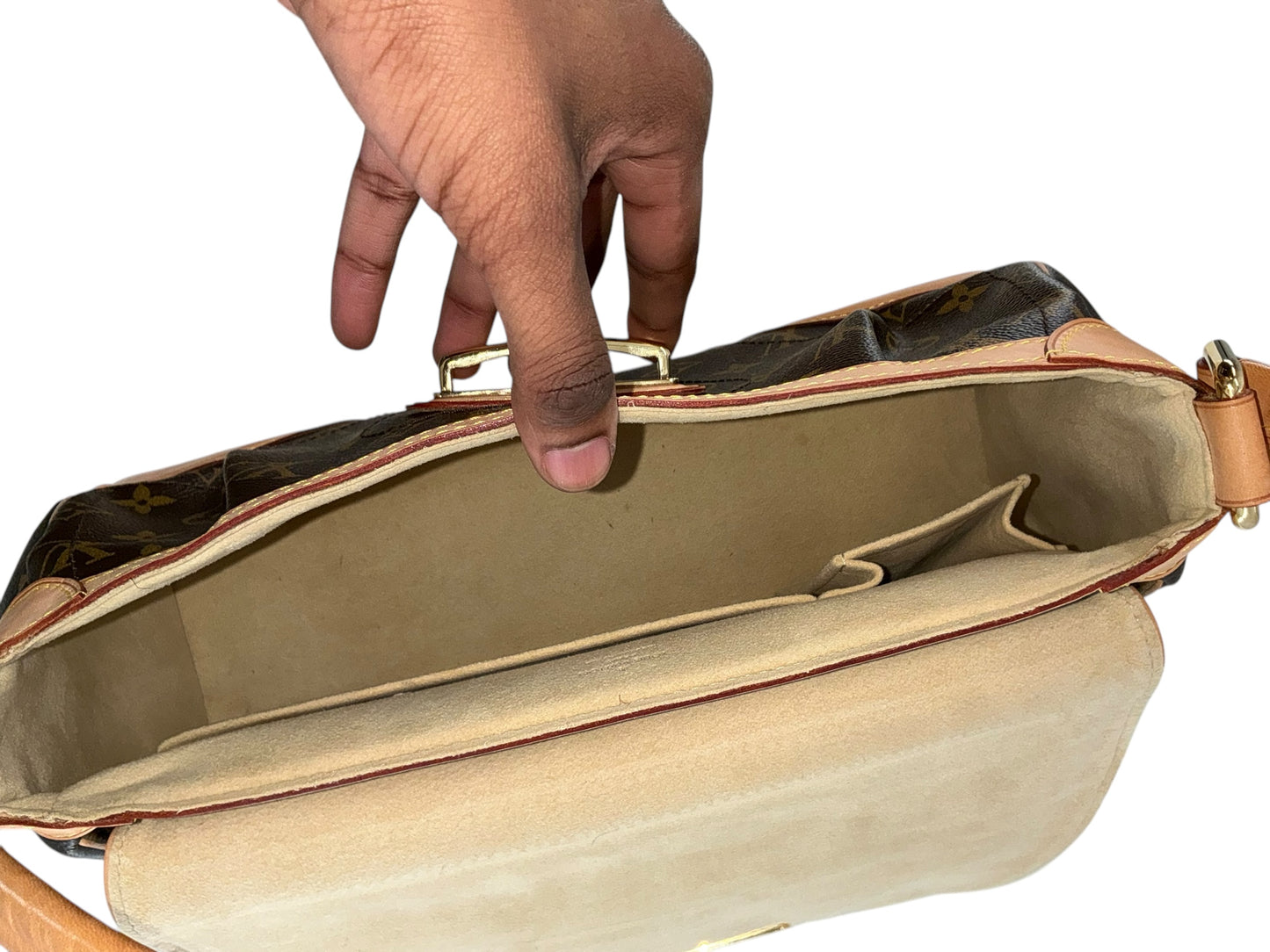 Louis Vuitton Beverly MM Shoulder Bag