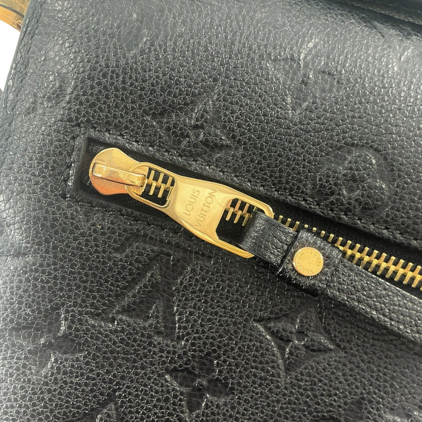 Louis Vuitton Pochette Métis Bag (newly available)