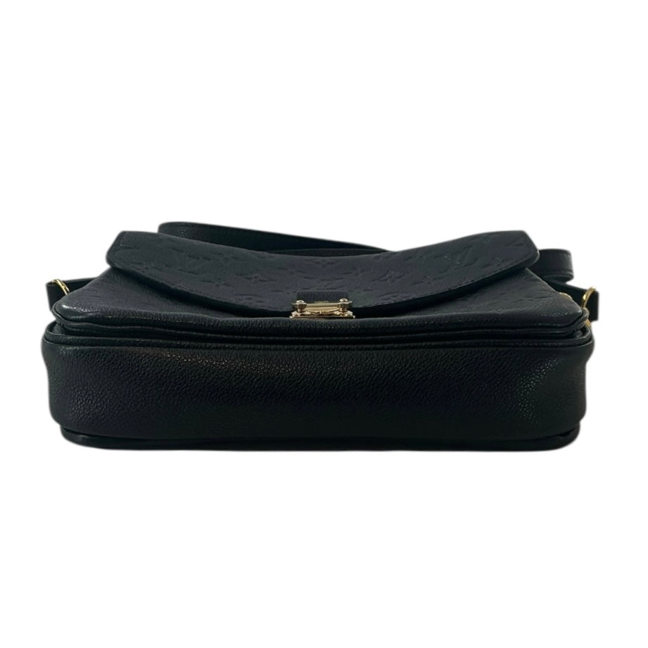 Louis Vuitton Pochette Métis Bag (newly available)