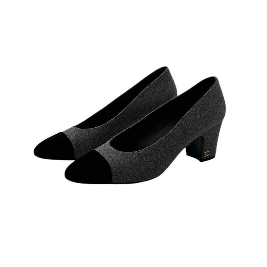 Chanel Pumps in Grey with Velvet Cap Toe
