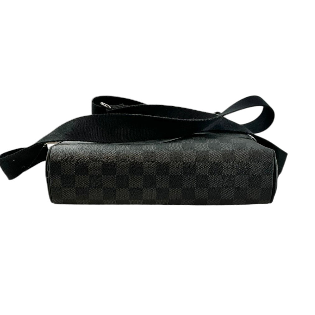 Louis Vuitton Dayton Reporter PM Bag