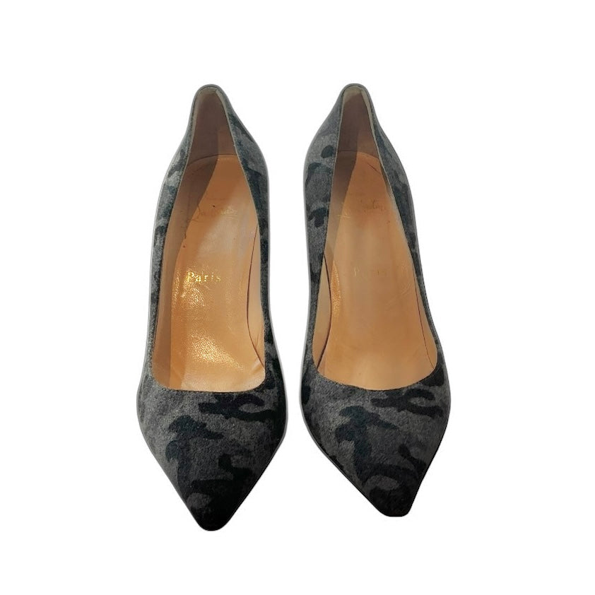 Christian Louboutin Décolleté 554 Pump Heel