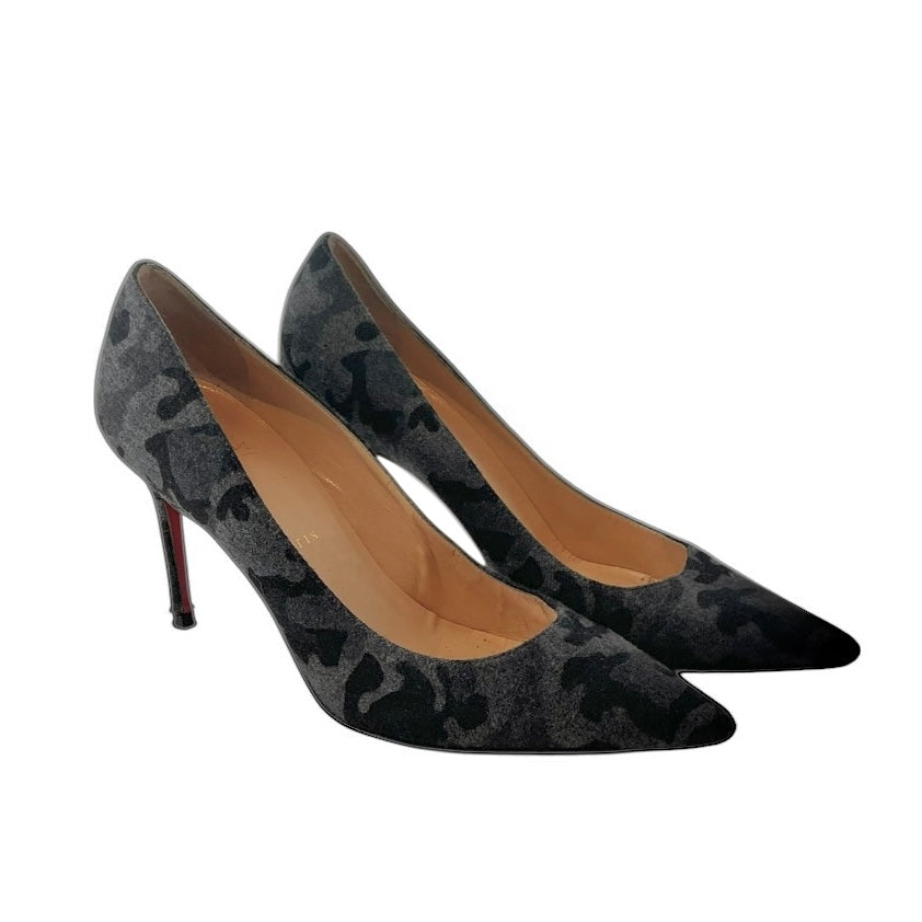 Christian Louboutin Décolleté 554 Pump Heel