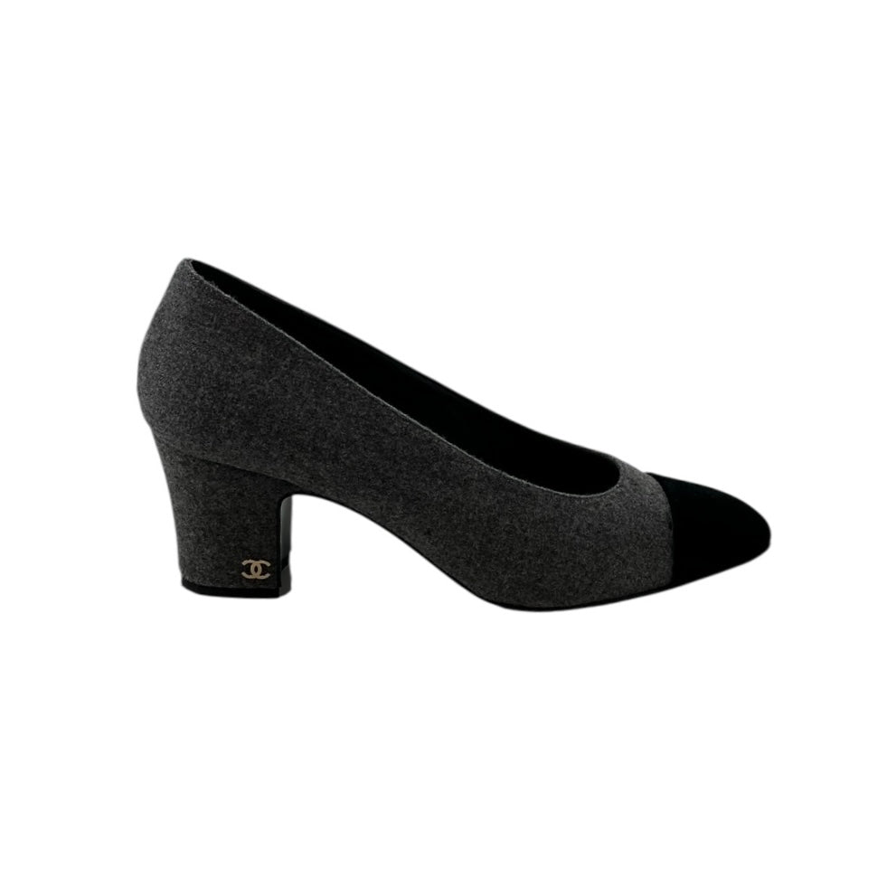 Chanel Pumps in Grey with Velvet Cap Toe