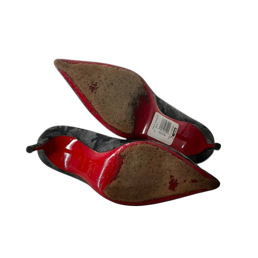 Christian Louboutin Décolleté 554 Pump Heel