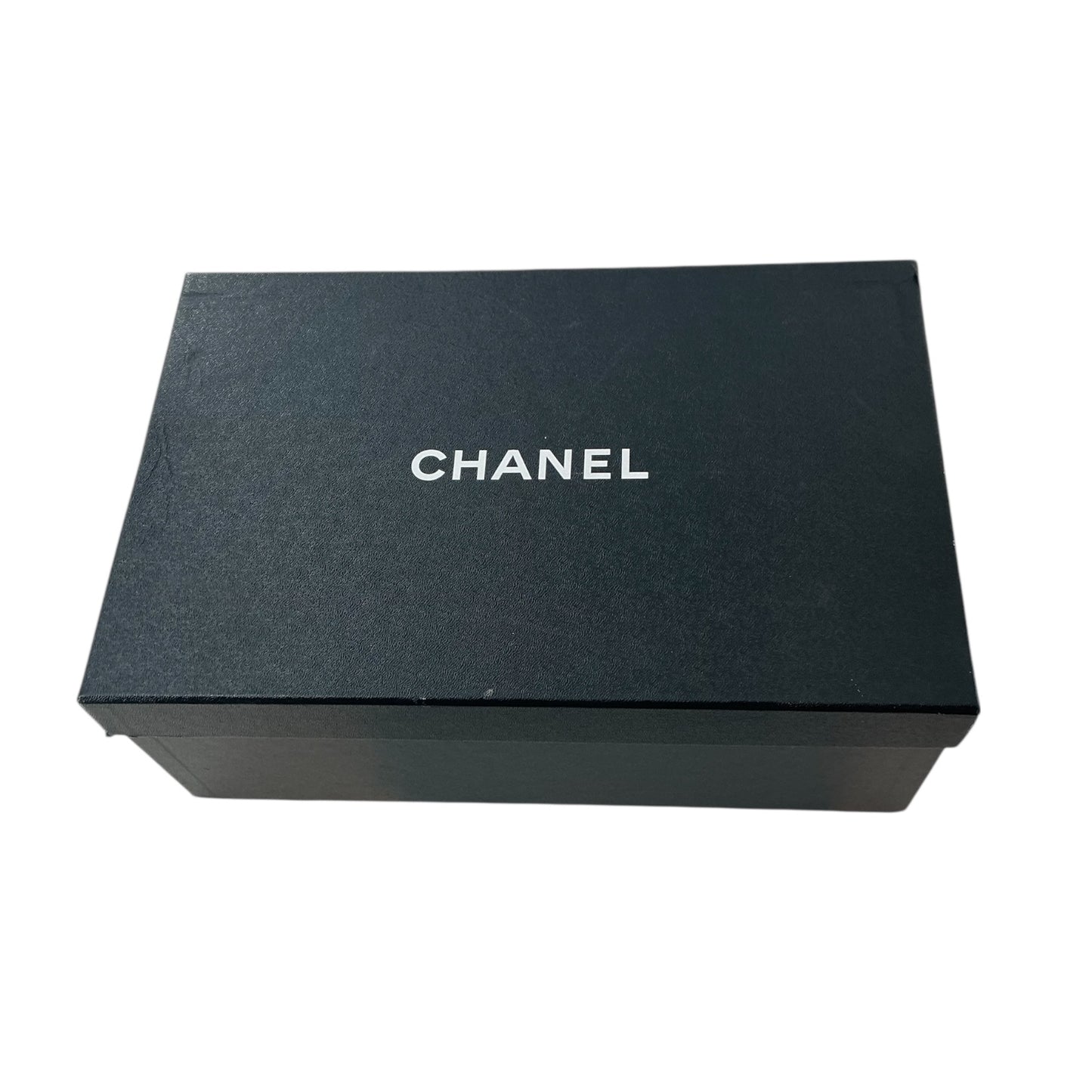 Chanel 20S Weekender Low-Top Sneaker Pink Suede