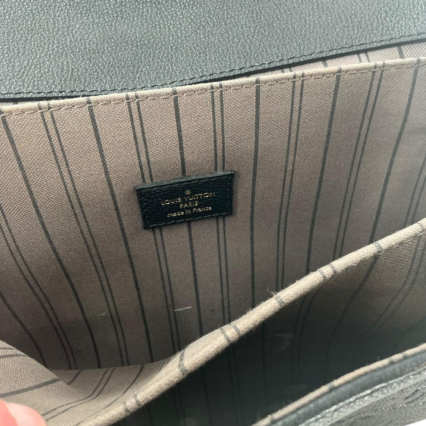 Louis Vuitton Pochette Métis Bag (newly available)
