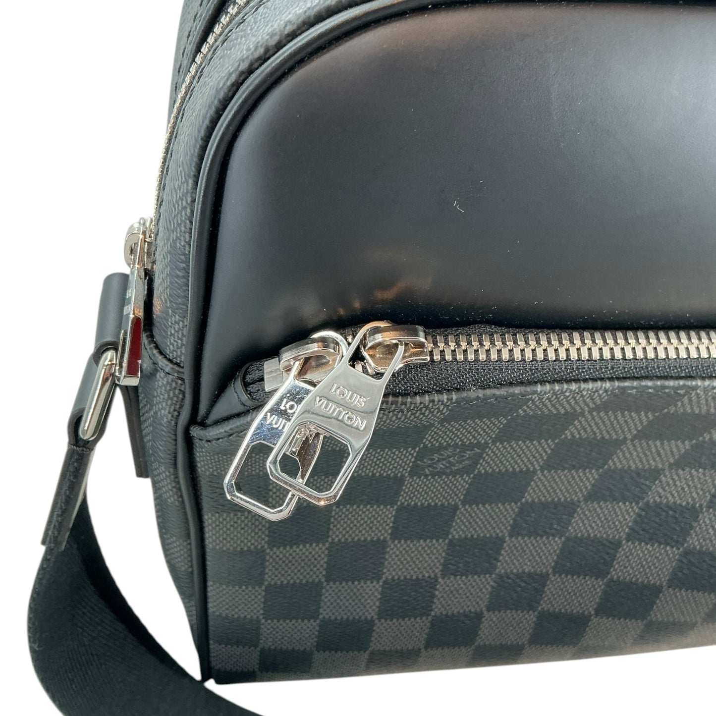 Louis Vuitton Dayton Reporter PM Bag