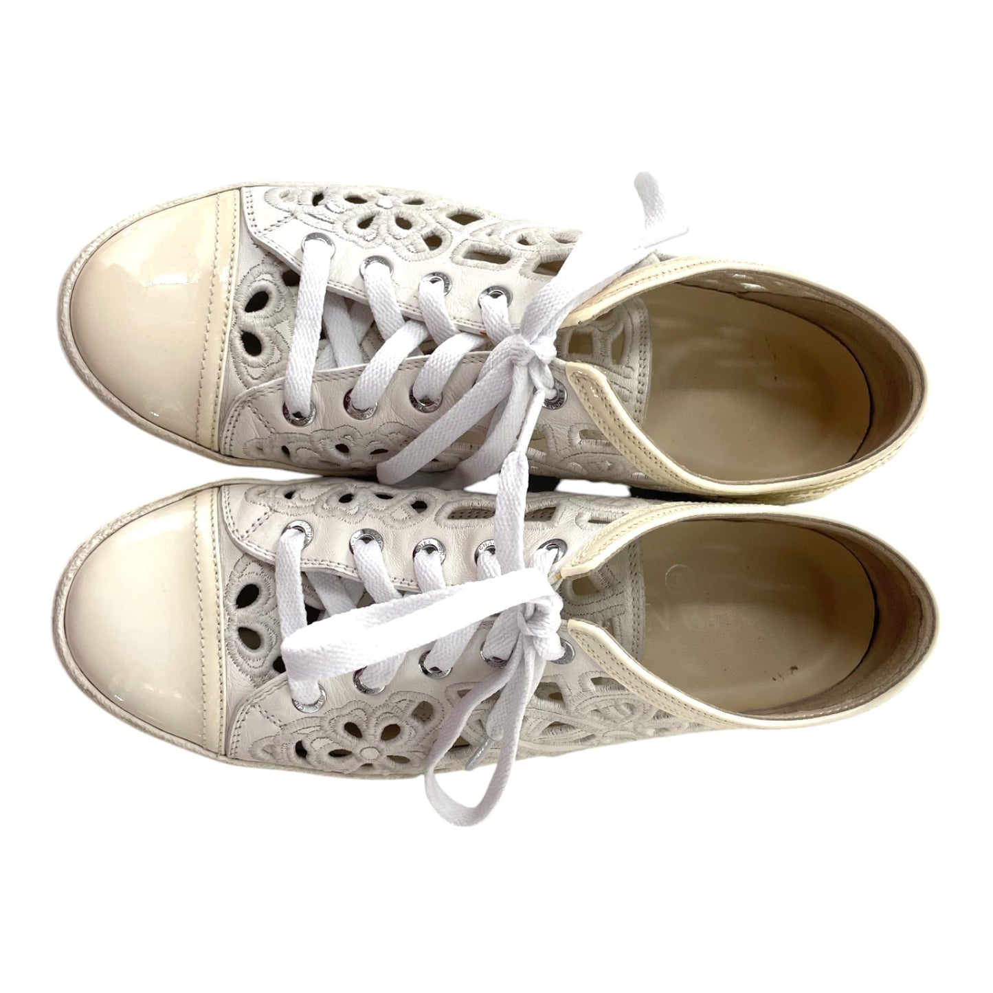 Chanel Low-Top Sneakers in Off-White Color