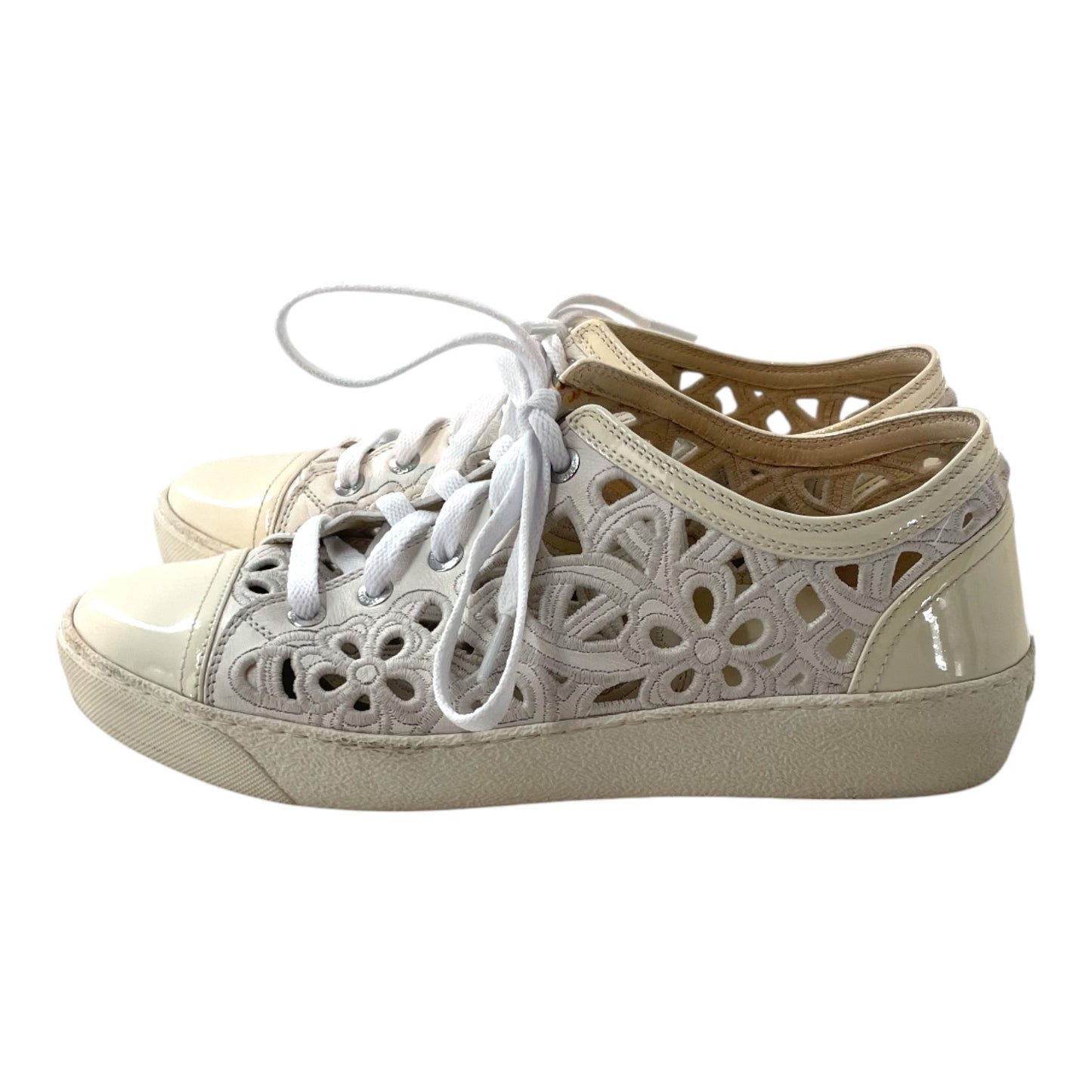 Chanel Low-Top Sneakers in Off-White Color