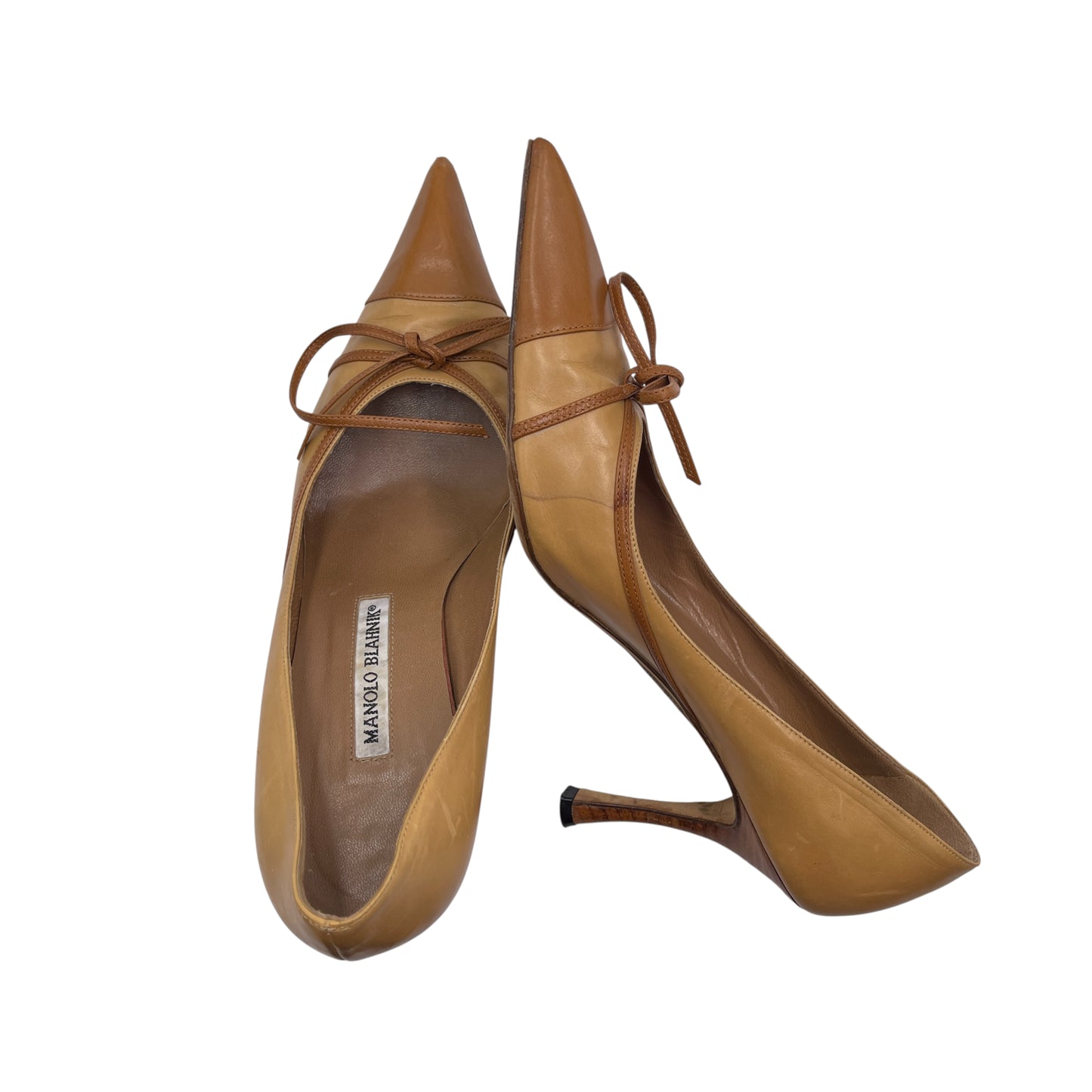 Manolo Blahnik Bow Pump