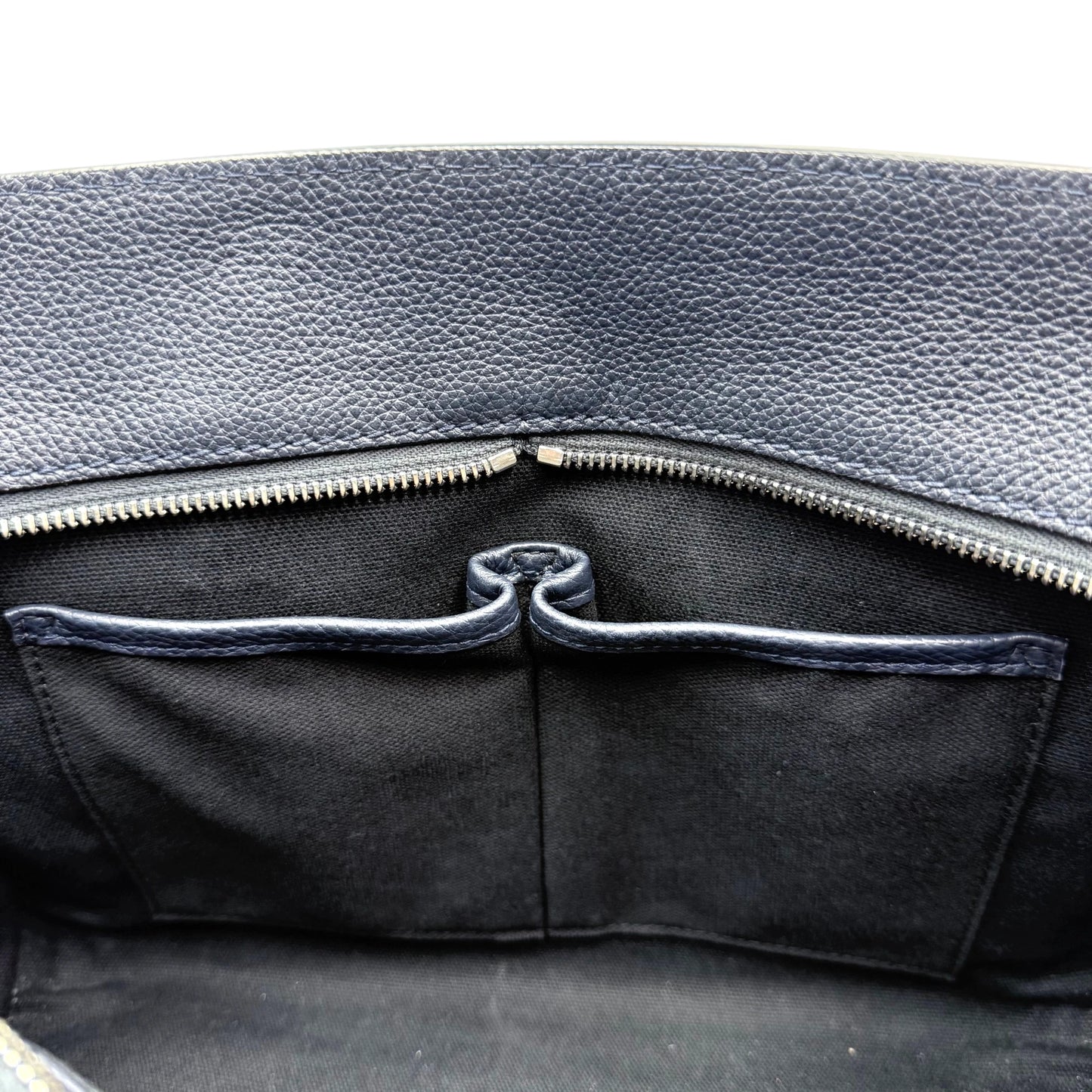 Alexander McQueen Pebbled Skull Padlock Bag
