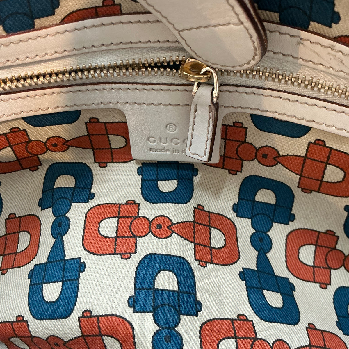Gucci Off-White Guccissima Leather Punch Hobo Bag