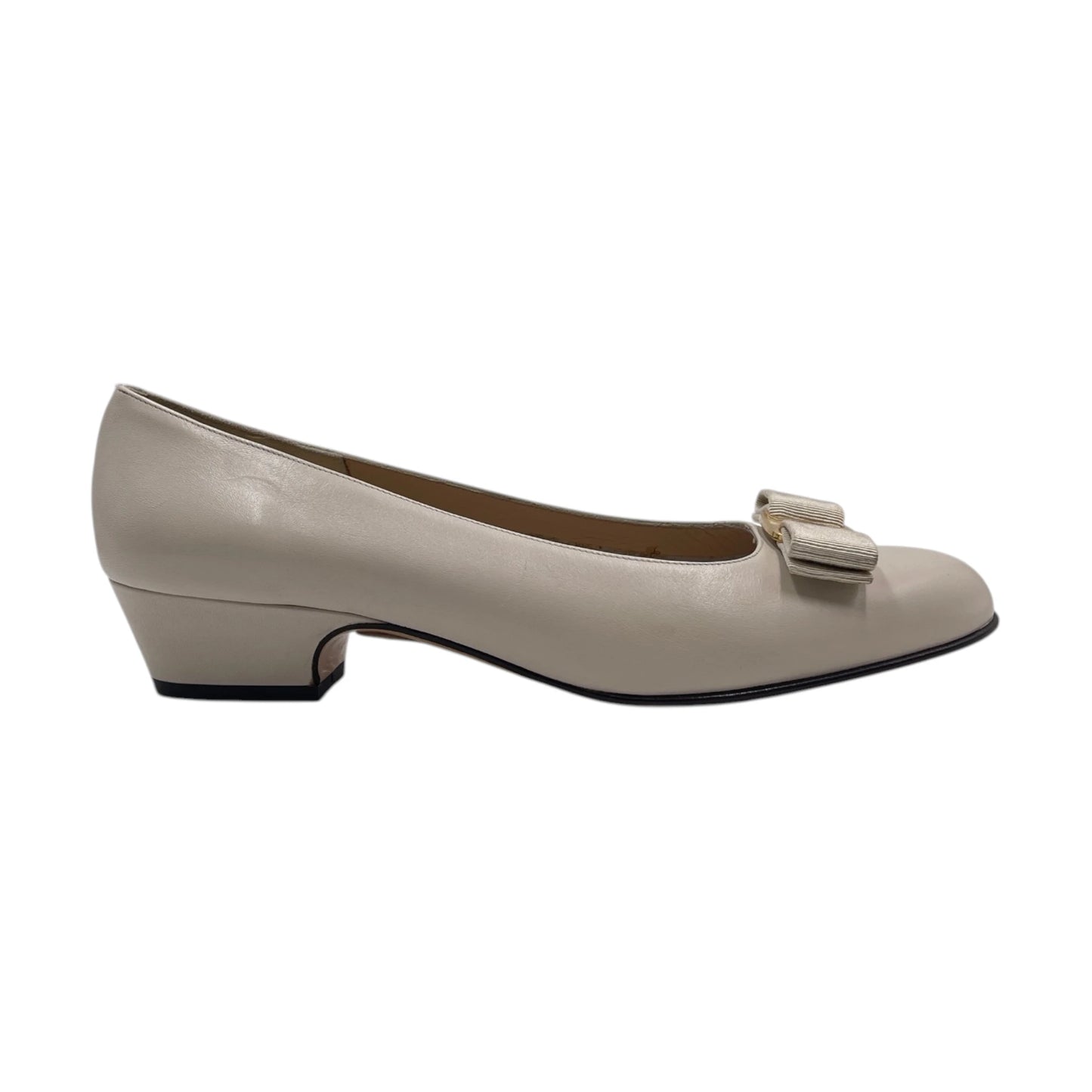 Ferragamo Vara Pump