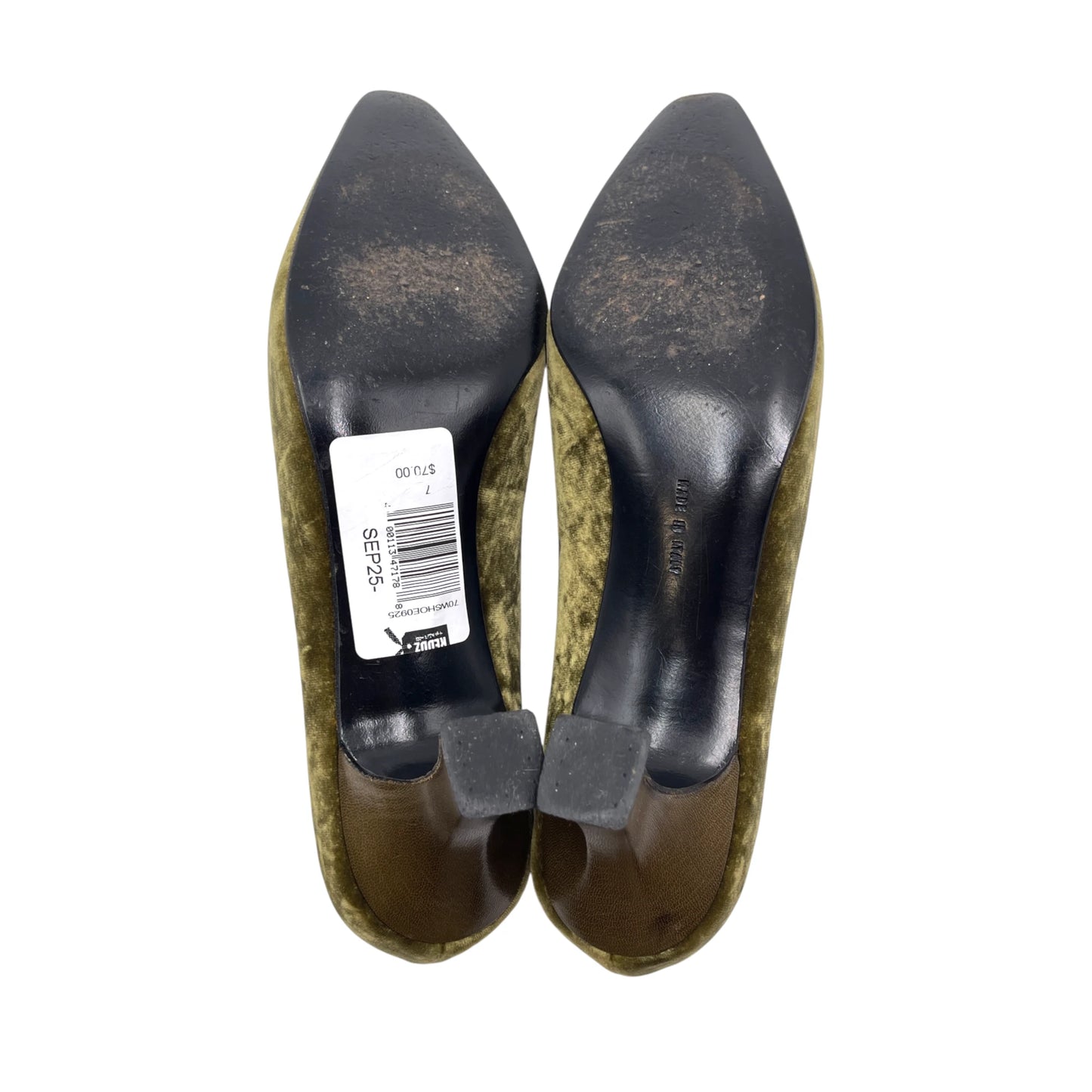 Ferragamo Vintage Velvet Pump
