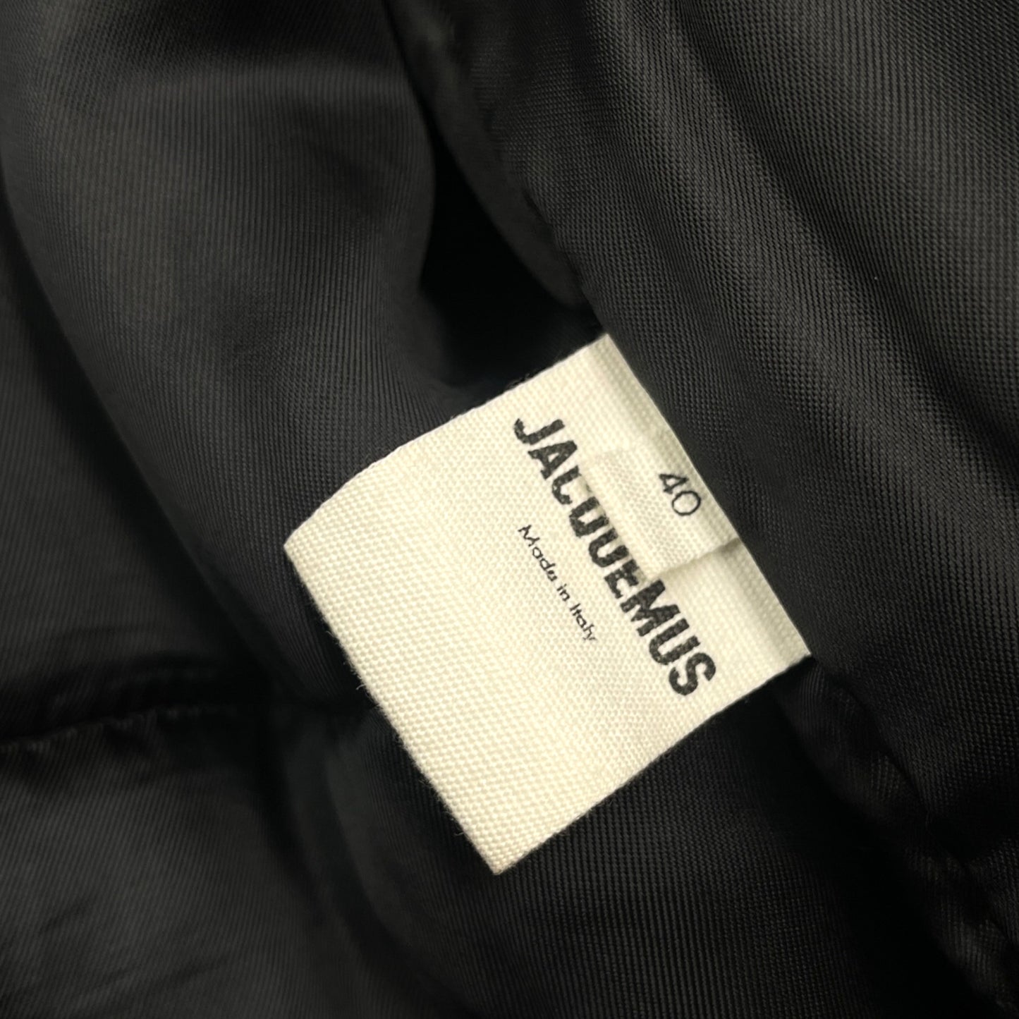 Jacquemus La Montagne Logo-Patch Puffer Jacket - 40
